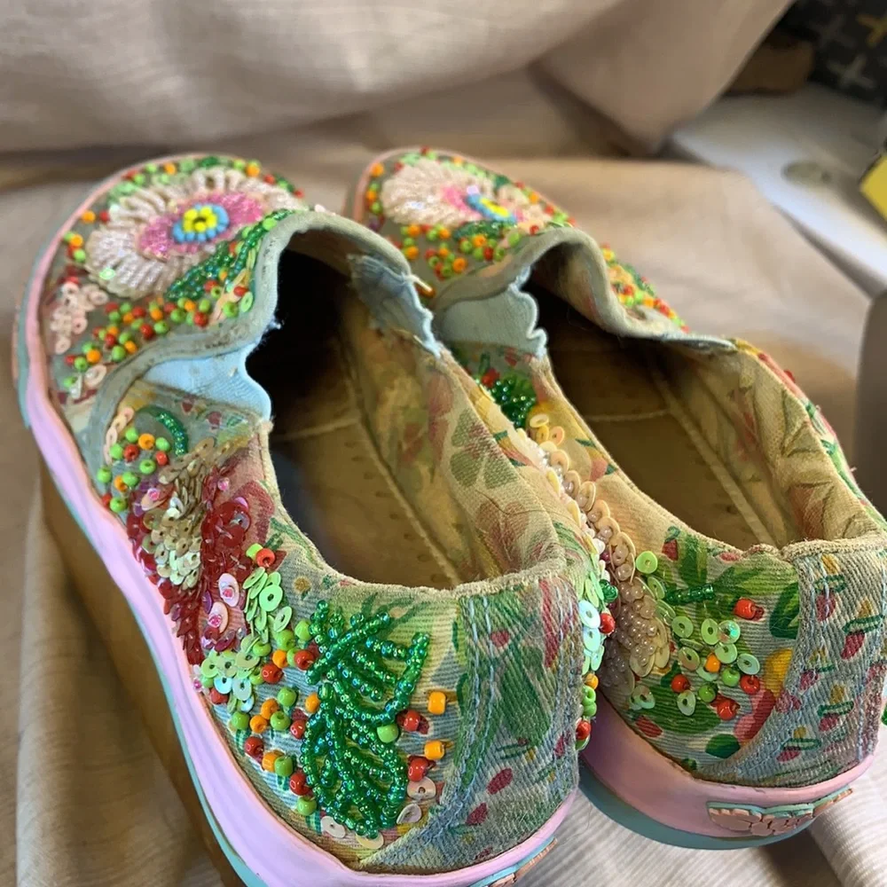 Lli Kelly richly embroidered loafers preloved